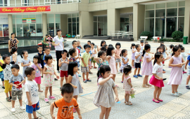 TẦM QUAN TRỌNG CỦA HOẠT ĐỘNG NGOÀI TRỜI ĐỐI VỚI TRẺ MẦM NON