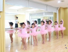 HỌC NĂNG KHIỂU: MÚA